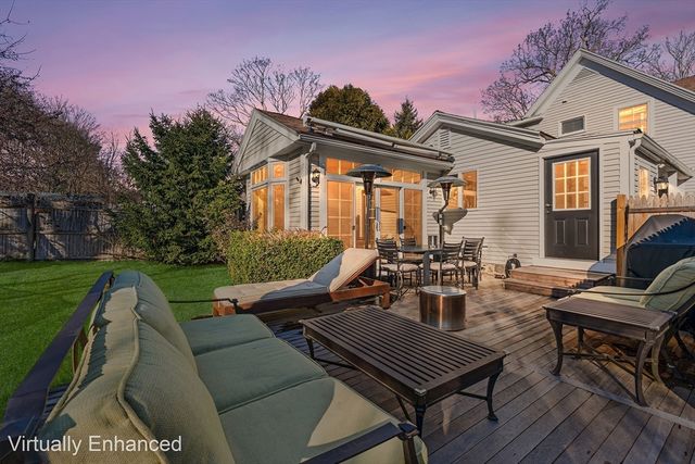 29 Cottage St, Wellesley, MA 02482