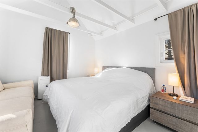 29 Cottage St, Wellesley, MA 02482