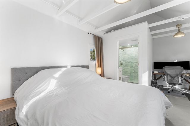 29 Cottage St, Wellesley, MA 02482