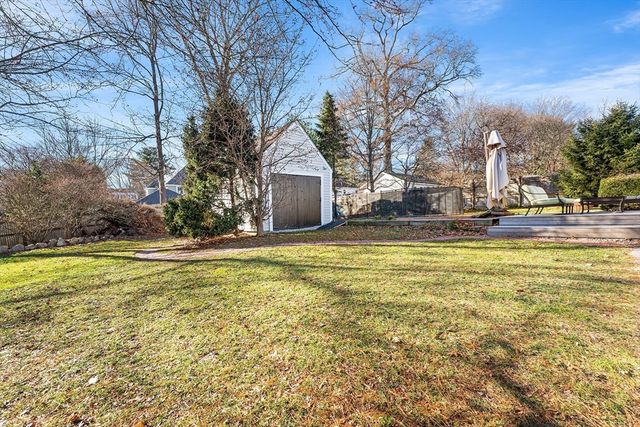 29 Cottage St, Wellesley, MA 02482