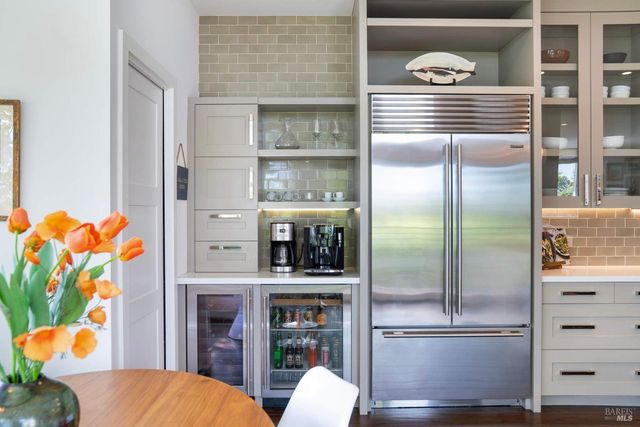 17355 Norrbom Rd, Sonoma, CA 95476