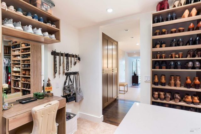 17355 Norrbom Rd, Sonoma, CA 95476