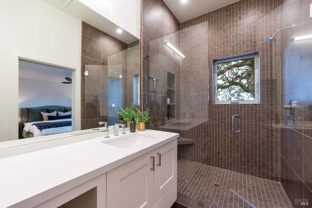 17355 Norrbom Rd, Sonoma, CA 95476