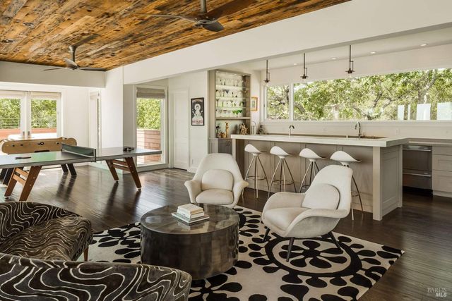 17355 Norrbom Rd, Sonoma, CA 95476