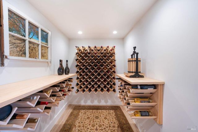 17355 Norrbom Rd, Sonoma, CA 95476