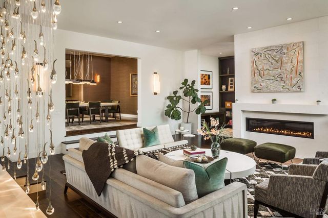 17355 Norrbom Rd, Sonoma, CA 95476