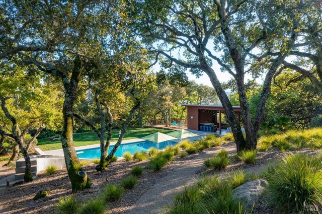 17355 Norrbom Rd, Sonoma, CA 95476