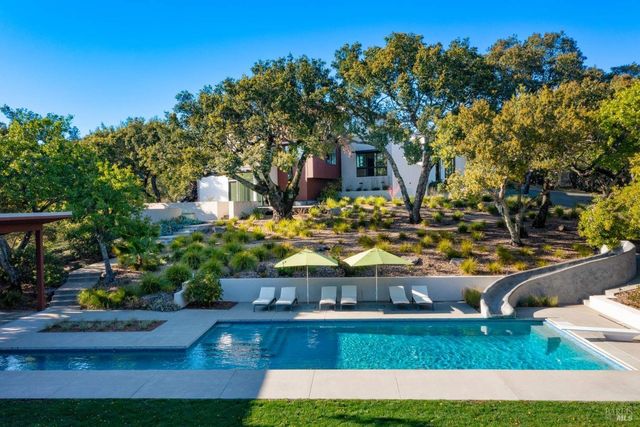 17355 Norrbom Rd, Sonoma, CA 95476