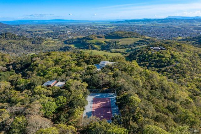 17355 Norrbom Rd, Sonoma, CA 95476