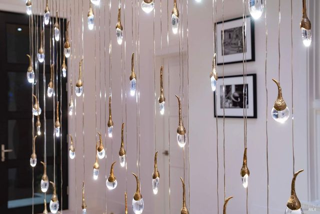 17355 Norrbom Rd, Sonoma, CA 95476