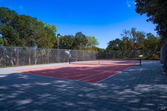 17355 Norrbom Rd, Sonoma, CA 95476