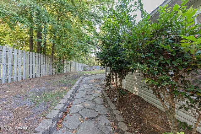 119 Red Bird Lane, Hampstead, NC 28443