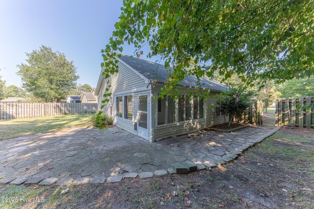119 Red Bird Lane, Hampstead, NC 28443