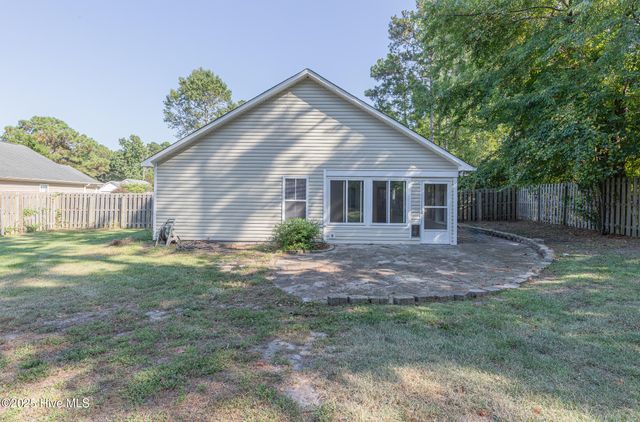 119 Red Bird Lane, Hampstead, NC 28443