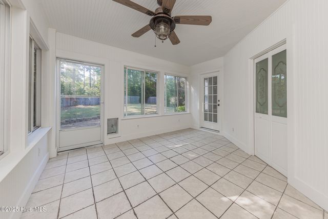 119 Red Bird Lane, Hampstead, NC 28443