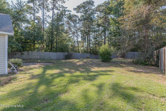 119 Red Bird Lane, Hampstead, NC 28443