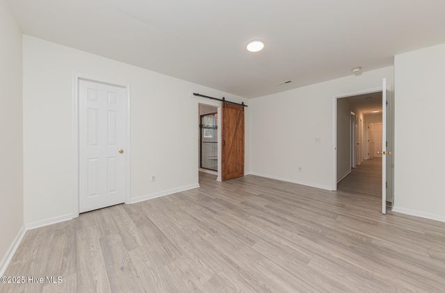 119 Red Bird Lane, Hampstead, NC 28443