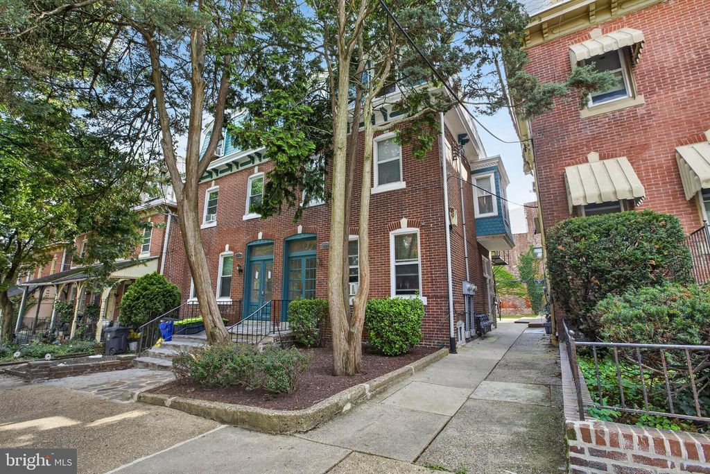 1020 W 8TH ST, WILMINGTON, DE 19806 — photo 2