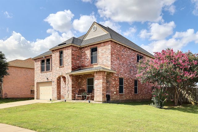 7211 Port Phillip Drive, Arlington, TX 76002