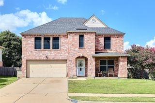 7211 Port Phillip Drive, Arlington, TX 76002