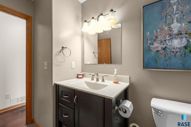 209 W Ironwood St Street, Brandon, SD 57005