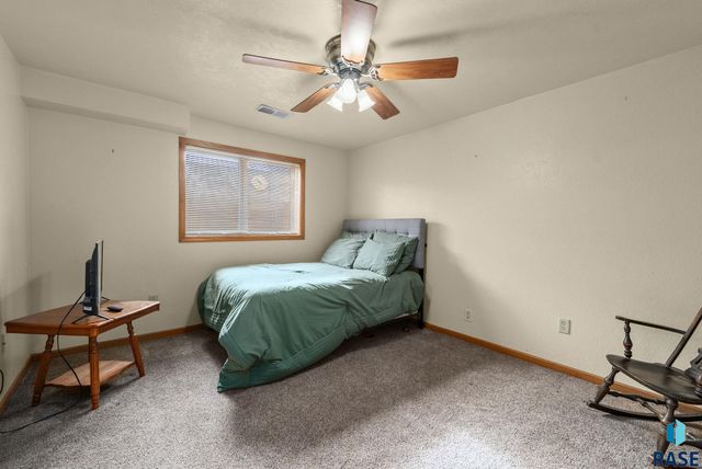 209 W Ironwood St Street, Brandon, SD 57005