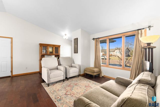 209 W Ironwood St Street, Brandon, SD 57005