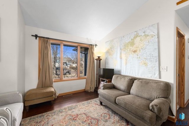 209 W Ironwood St Street, Brandon, SD 57005