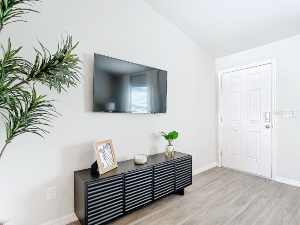 Image 2 of property listing at 100 PORT ROYAL DRIVE, Palm Coast, FL 32164
