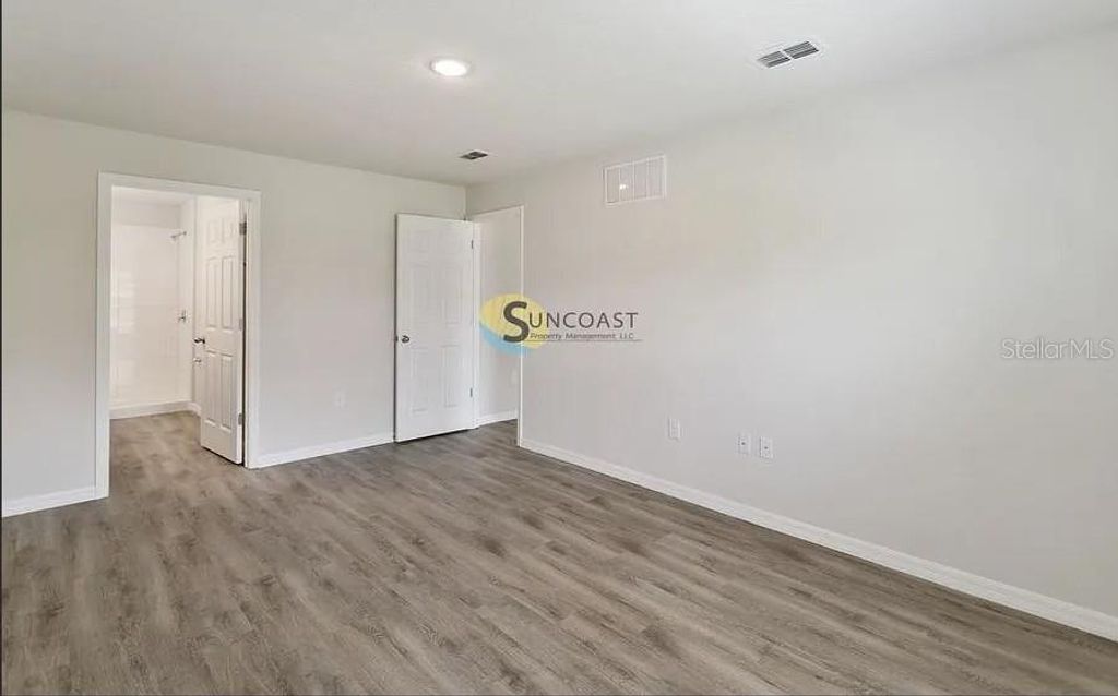 Image 12 of property listing at 100 PORT ROYAL DRIVE, Palm Coast, FL 32164