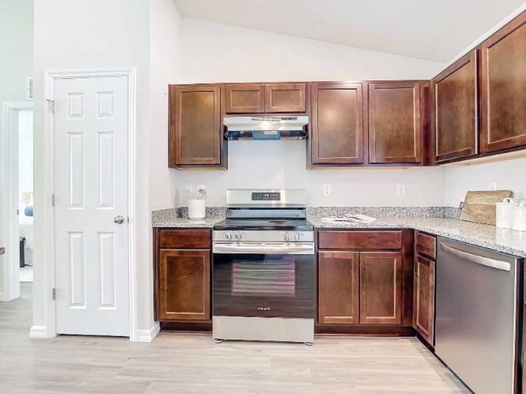 Image 8 of property listing at 100 PORT ROYAL DRIVE, Palm Coast, FL 32164