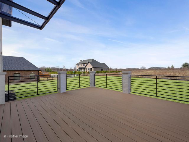 8302 Pleasant View Avenue, Willow Springs, IL 60480