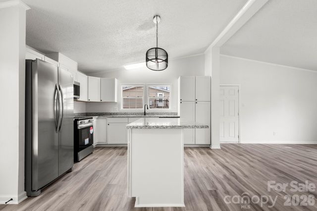 1003 Wesbrooke Court, Bessemer City, NC 28016