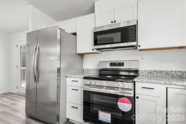 1003 Wesbrooke Court, Bessemer City, NC 28016