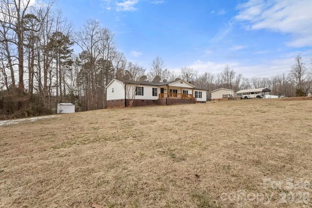 1003 Wesbrooke Court, Bessemer City, NC 28016