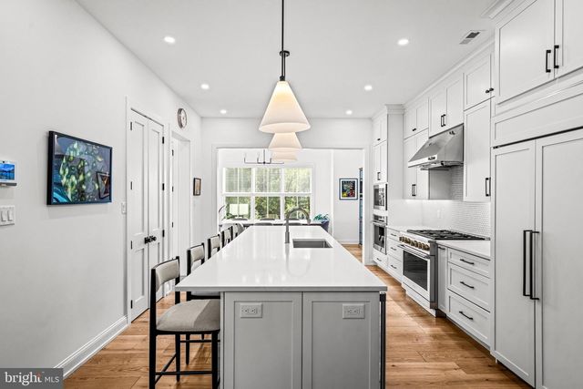 423 MAPLEWOOD AVE, Wayne, PA 19087