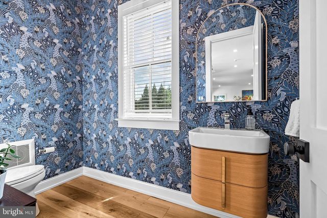 423 MAPLEWOOD AVE, Wayne, PA 19087