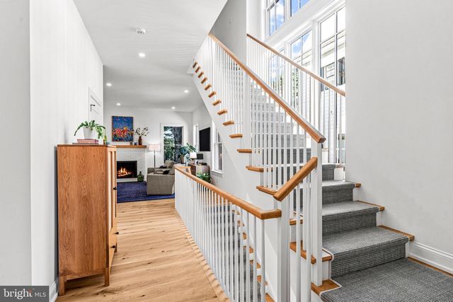 423 MAPLEWOOD AVE, Wayne, PA 19087