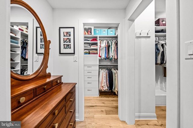 423 MAPLEWOOD AVE, Wayne, PA 19087