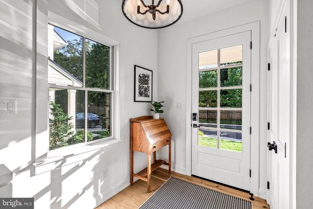 423 MAPLEWOOD AVE, Wayne, PA 19087