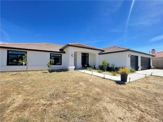 11375 4th, Hesperia, CA 92345