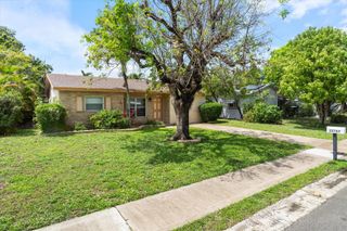 22707 SW 64th Way, Boca Raton, FL 33428