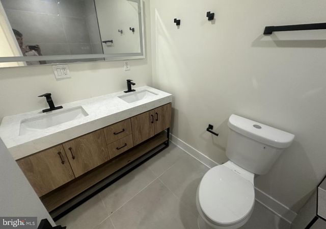 539 MCCLELLAN ST, Philadelphia, PA 19148