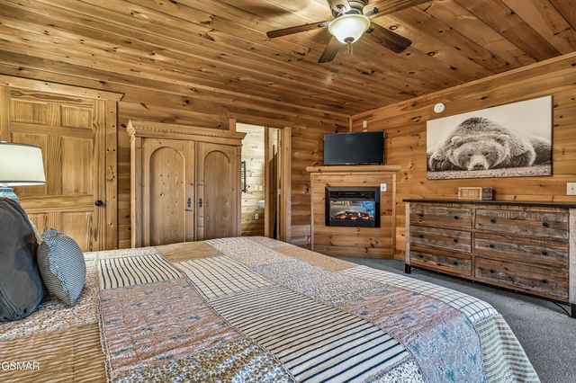1177 Ski View, Gatlinburg, TN 37738