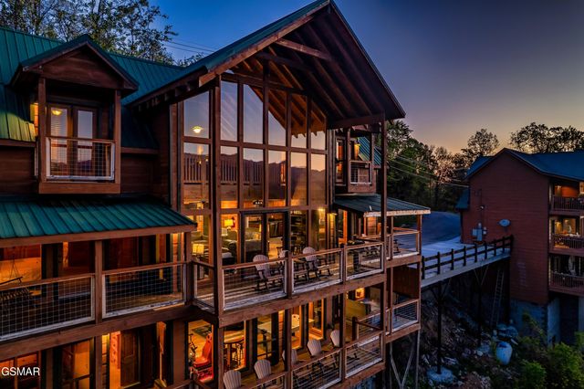 1177 Ski View, Gatlinburg, TN 37738