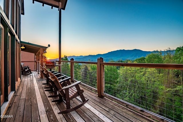1177 Ski View, Gatlinburg, TN 37738