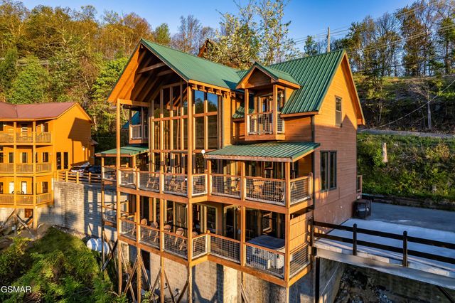 1177 Ski View, Gatlinburg, TN 37738