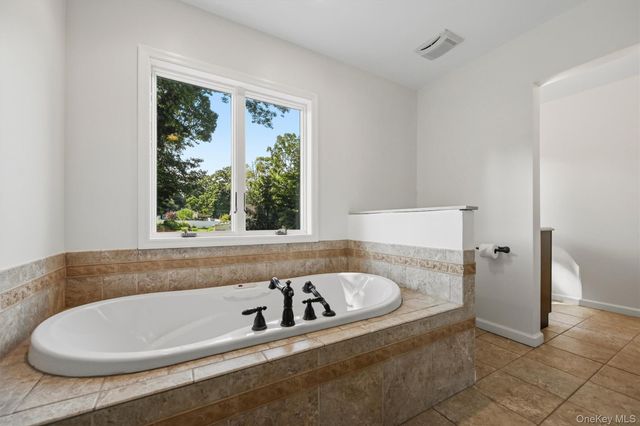 7 Atlantic Avenue, Nanuet, NY 10954