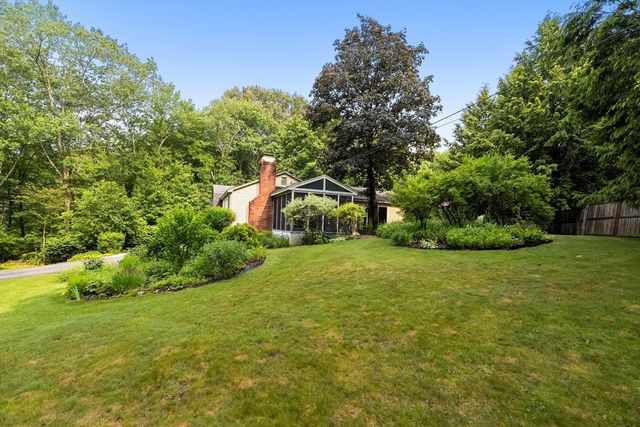 5 Ingalls Rd, Tyngsborough, MA 01879