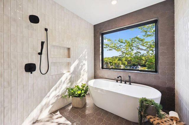 3061 Lake Shore Boulevard, Minnetonka, MN 55391